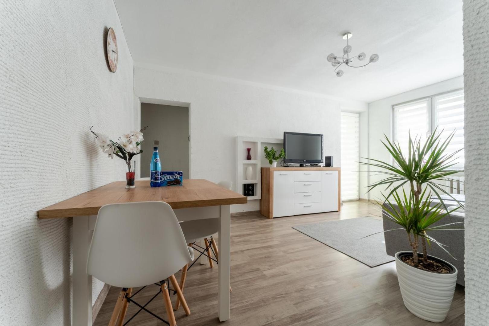Apartament Gold - 2 Osobne Sypialnie Z Balkonem - Spaceapart Jelenia Góra Екстериор снимка